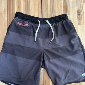 Vuori Banks Shorts (L) - 7in inseam